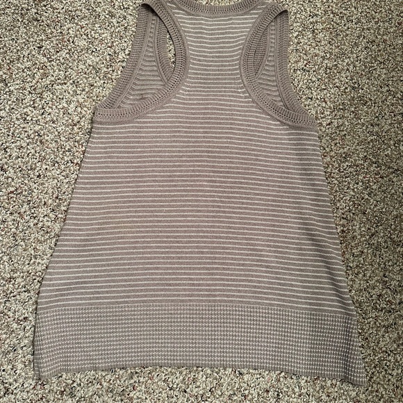 Banana Republic Sweater Vest - Picture 3 of 4